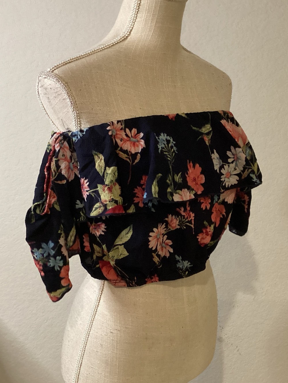Off-Shoulder Navy Floral Crop Top